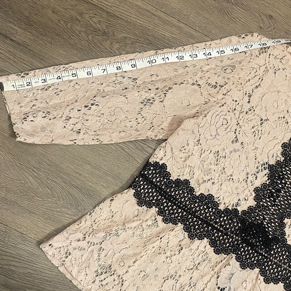 NWT Zara Lace Peplum Blouse in Cream and Black - Picture 5 of 11